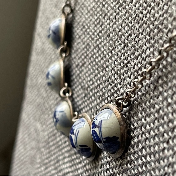 Vtg Five Pendant Charms Enamel Dutch Holland Windmill Silver Tone 16" Necklace - Picture 7 of 12